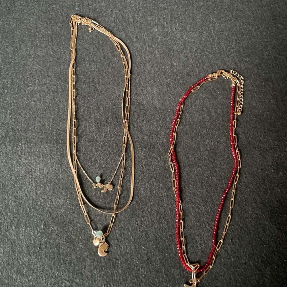 Necklace bundle - Picture 2 of 5